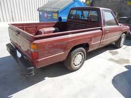 1986 TOYOTA PICK UP MAROON 2.4 MT 2WD Z19718